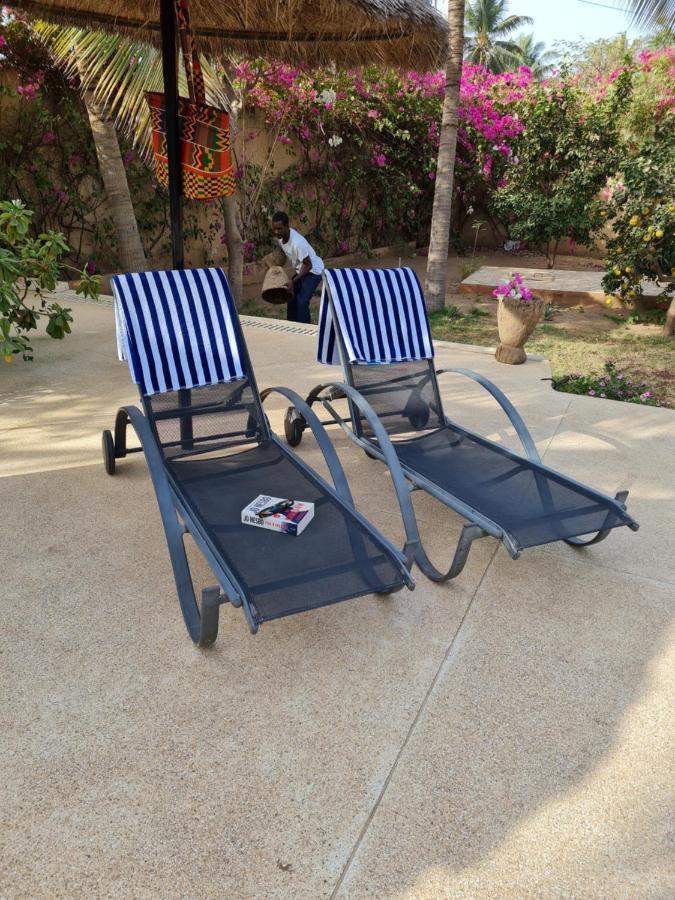 לינה וארוחת בוקר Le Souimanga Bleu Saly מראה חיצוני תמונה